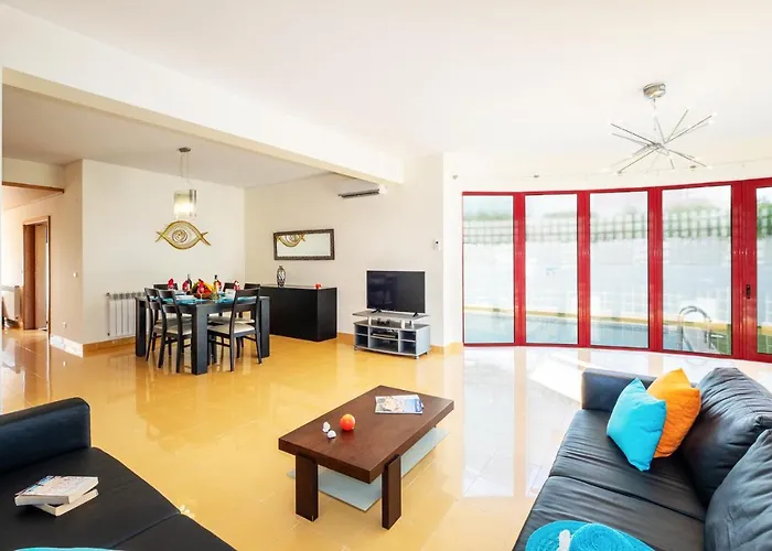 Villa Acapulco By Algarve Vacation